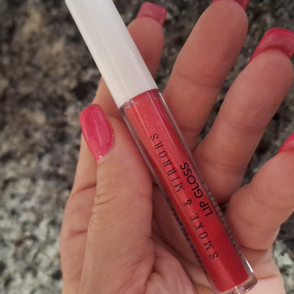 BUYERS GIVAWAY!  Pink Metallic Bag, Brush Set, Lip Gloss &  Elf Bronzer! - Picture 5 of 8
